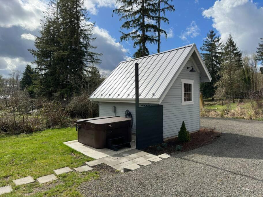 Romantic Cozy Cabin Walk To Lake Hot Tub Bikes Kayaks Grill Onalaska Екстер'єр фото