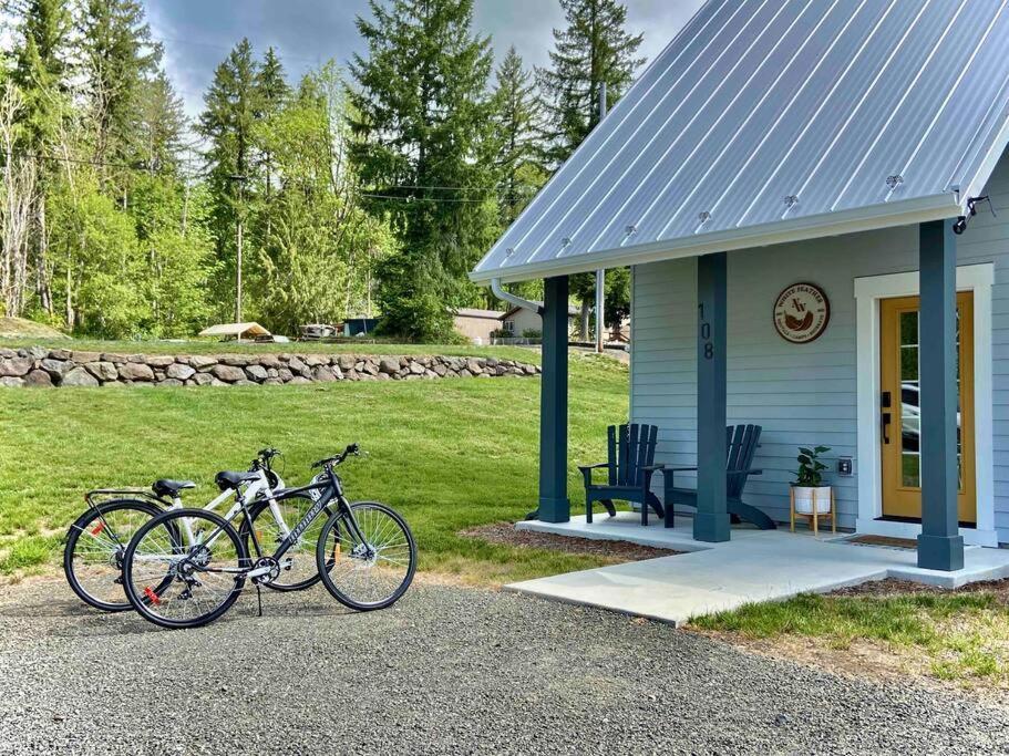 Romantic Cozy Cabin Walk To Lake Hot Tub Bikes Kayaks Grill Onalaska Екстер'єр фото